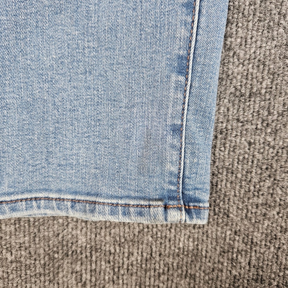 Lee Extreme Motion MVP Athletic Fit Tapered Leg Jeans Men's 32x34(32) Med Wash - Picture 9 of 11